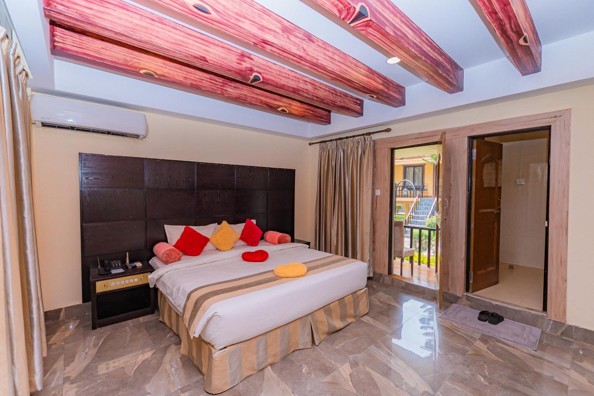 Hotel Seven Star Sauraha Ngoại thất bức ảnh