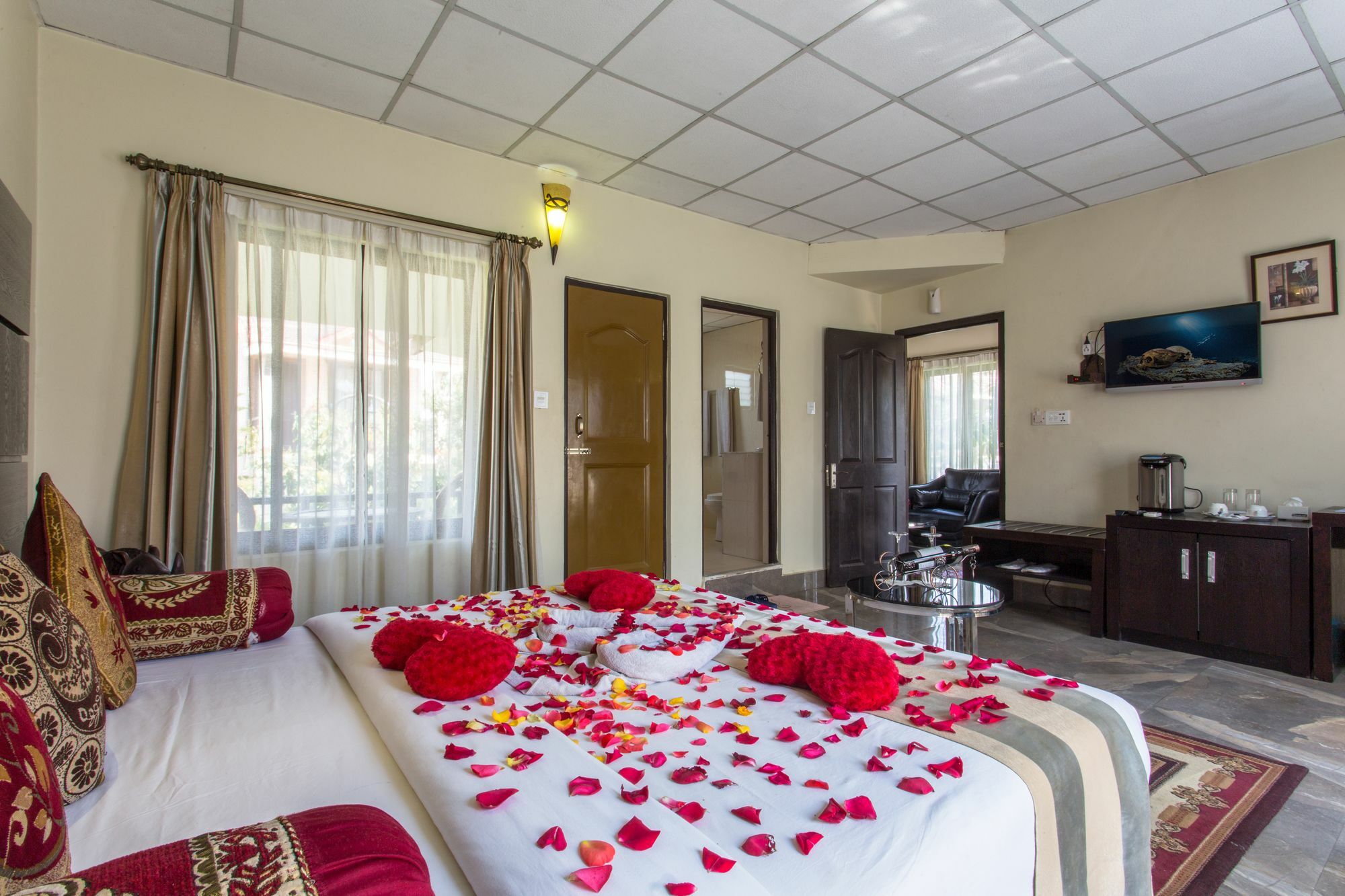 Hotel Seven Star Sauraha Ngoại thất bức ảnh